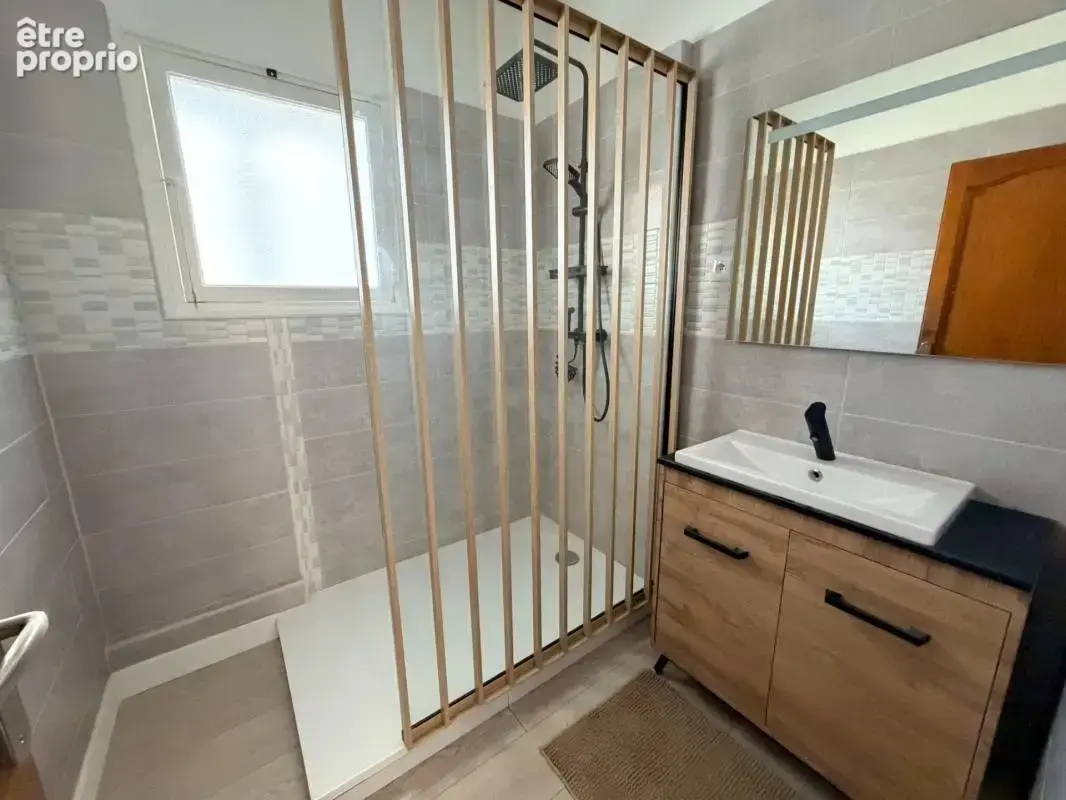 Aix Quartier Pigonnet – Appartement T4/5 traversant de 81 m² avec balcon, cave et stationnement - photo 9
