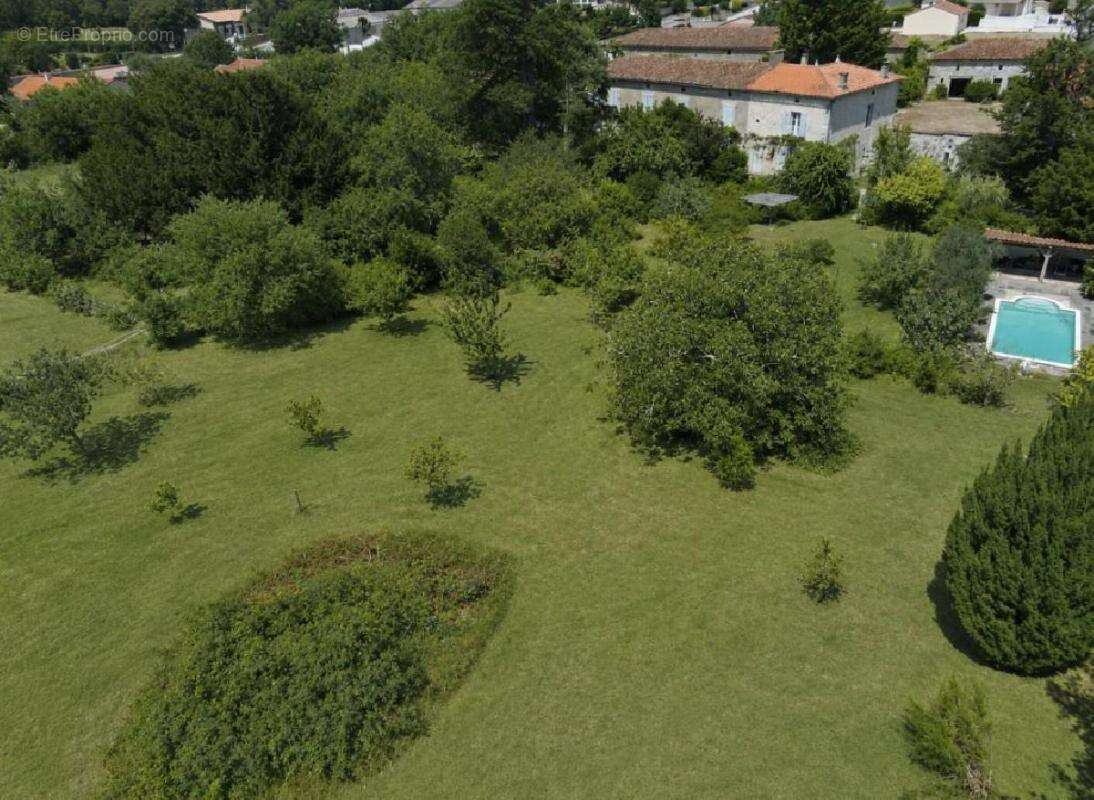 Maison 122 m² à Mansle  - photo 3