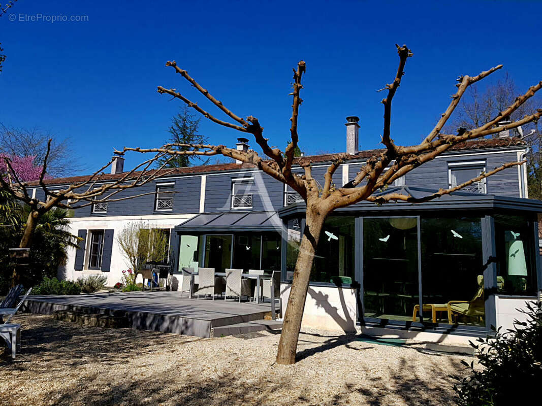 Demeure de prestige en Charente Maritime - photo 2