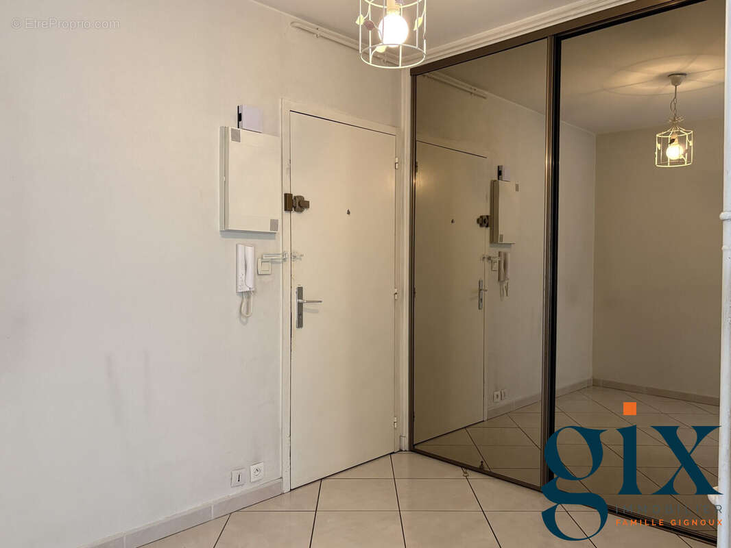 Appartement à MEYLAN