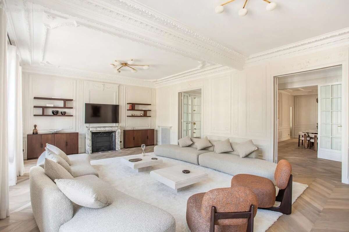 Paris XVI  Appartement 6/5 Pieces / bld Jules SANDEAU / Appartement d’Exception - photo 3