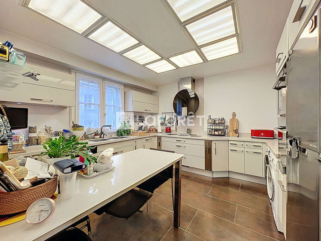 Appartement 136 m² à vendre Centre-ville de Chartres Accès indépendant et ascenseur privatif - photo 6