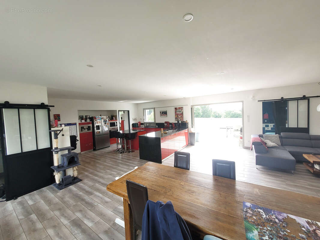 Maison à MONTPOUILLAN