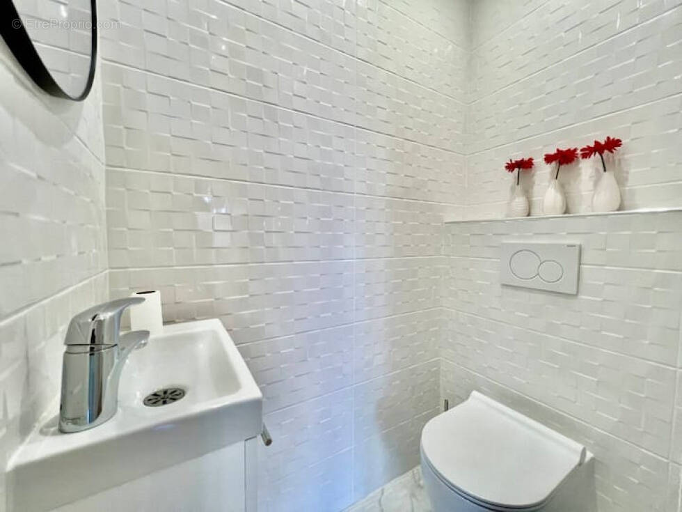 Appartement Moderne avec Terrasse et Parking à deux pas de la Croisette - Cannes - photo 9