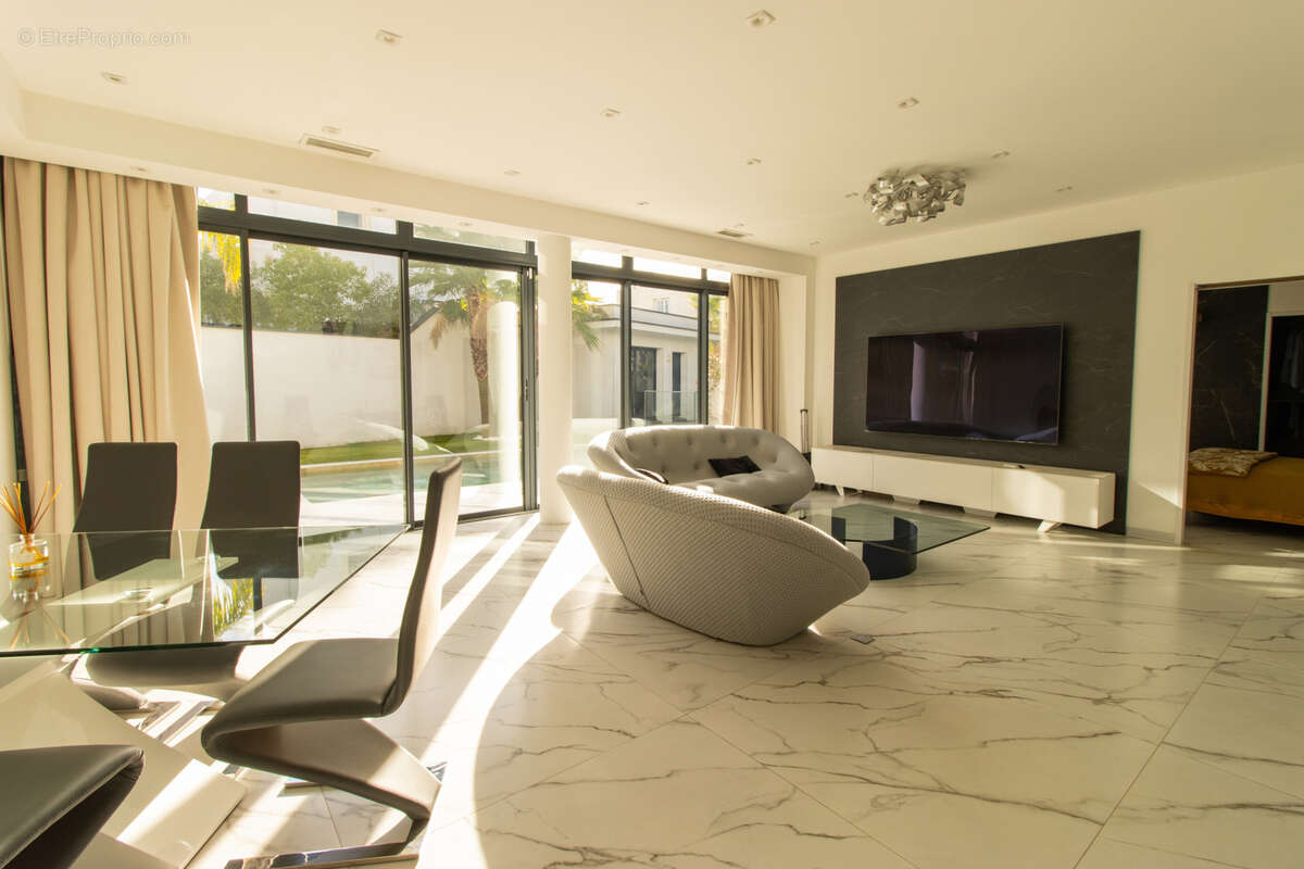 Villa prestigieuse T6 standing, piscine, garage, 100m de la mèr, Cap d'Agde, Golf - AGDE - photo 14