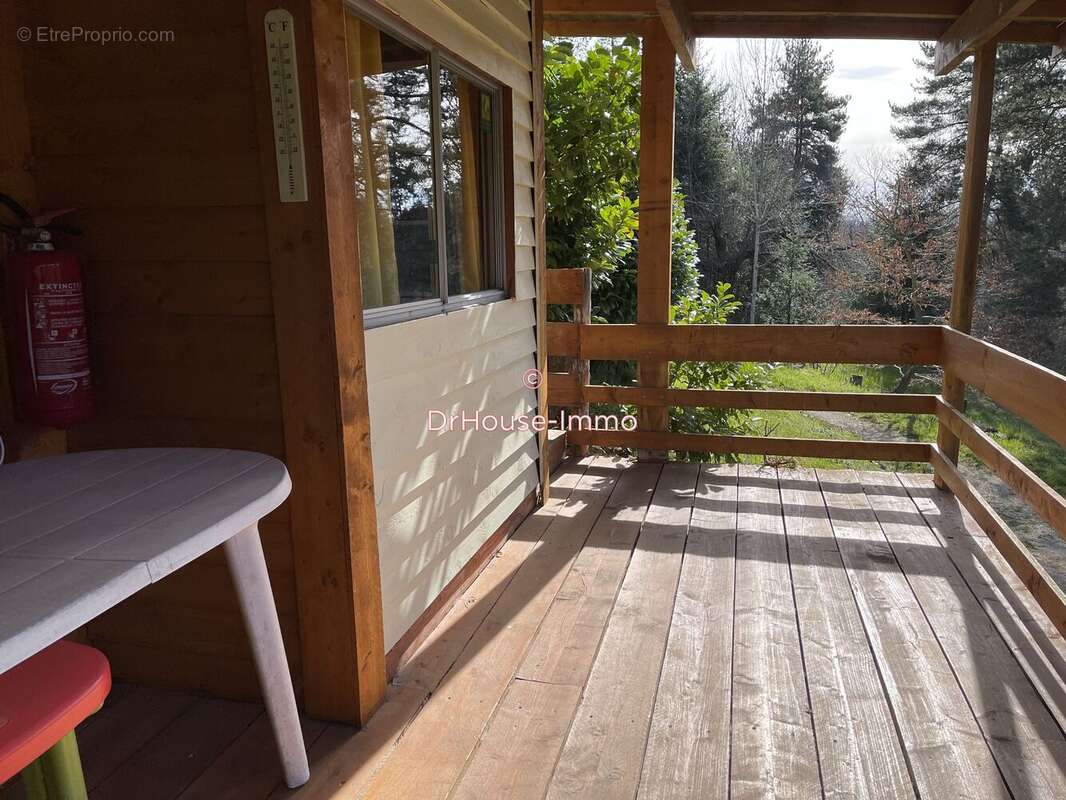 Maison à SAINT-APOLLINAIRE-DE-RIAS