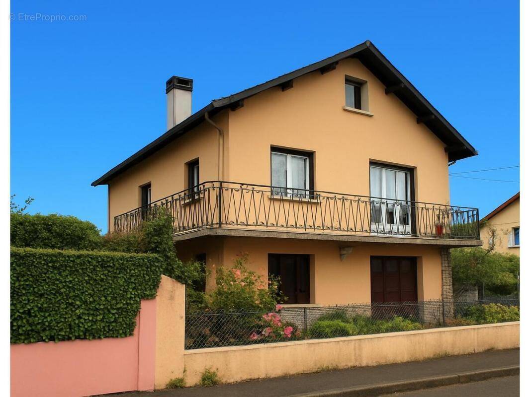 Maison à LOURDES
