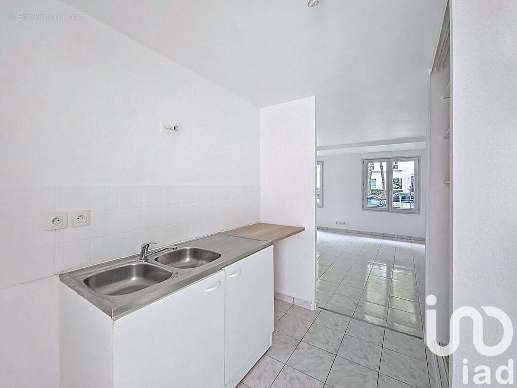 Photo 3 - Appartement à BUSSY-SAINT-GEORGES