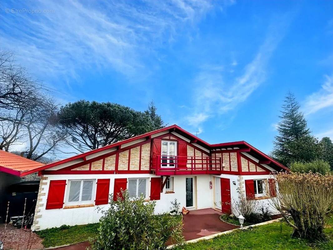 Maison à SAINT-PALAIS