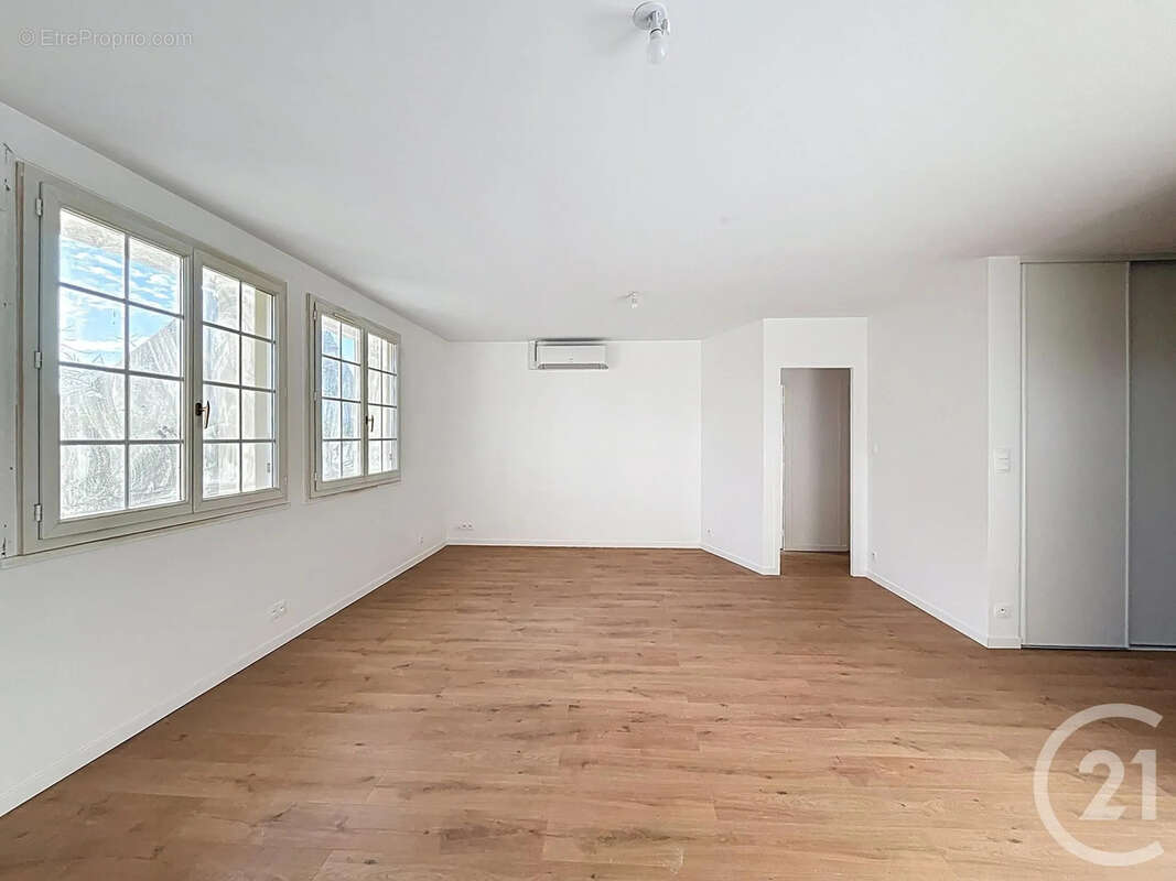 Maison à CHEVIGNY-SAINT-SAUVEUR