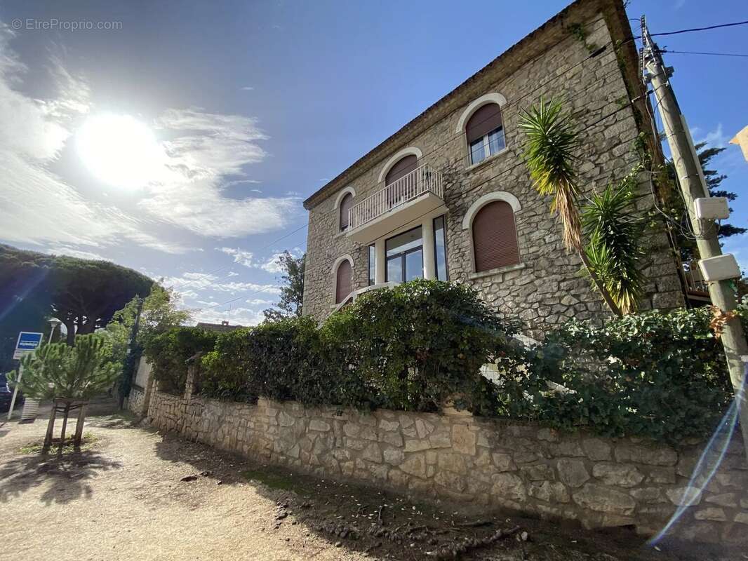 Appartement à SAINT-CYR-SUR-MER