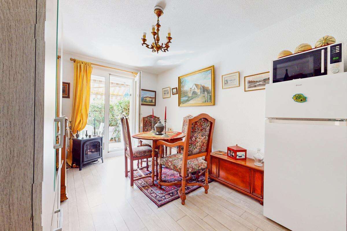 Appartement à VAUX-SUR-MER
