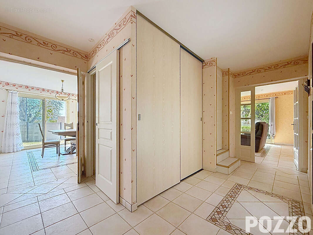 Maison 135m² F6 à vendre à Saint Pair sur Mer - Hangar 80m². terrain 900m² - photo 14
