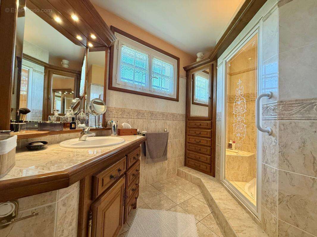 Maison à LAMARCHE-SUR-SAONE