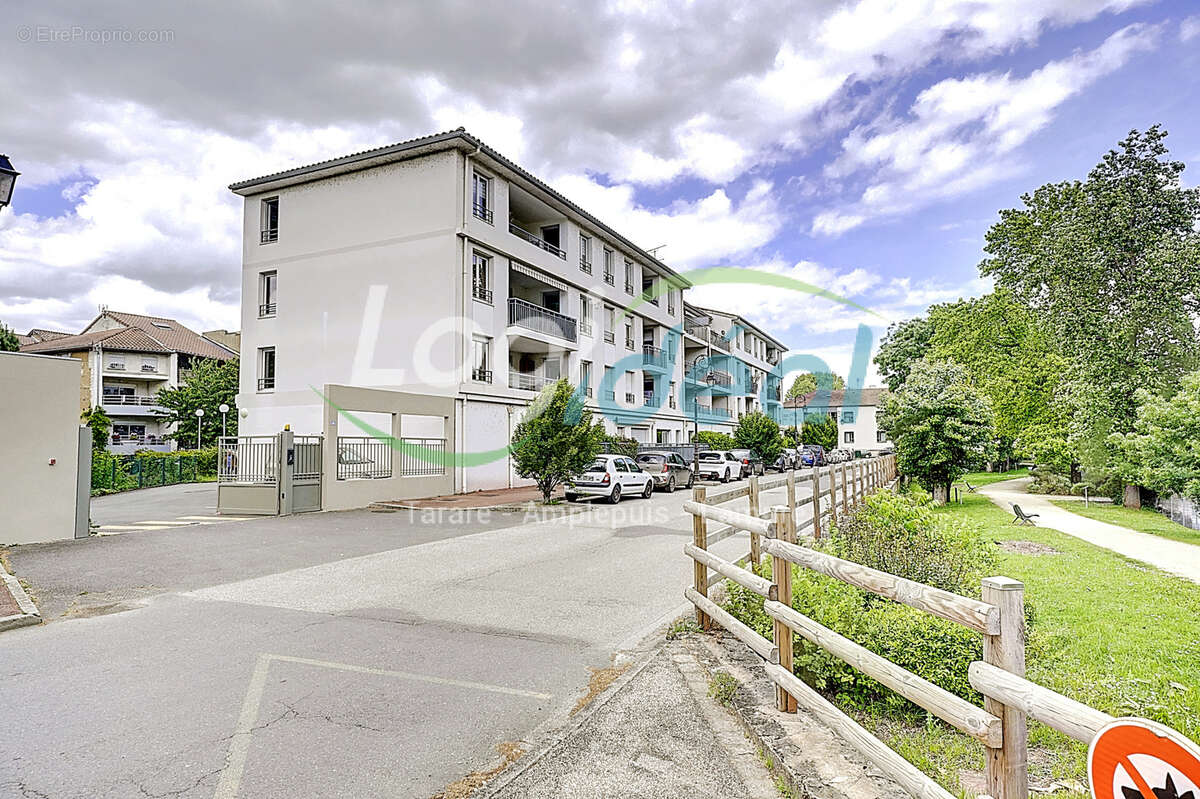 Appartement à THOISSEY