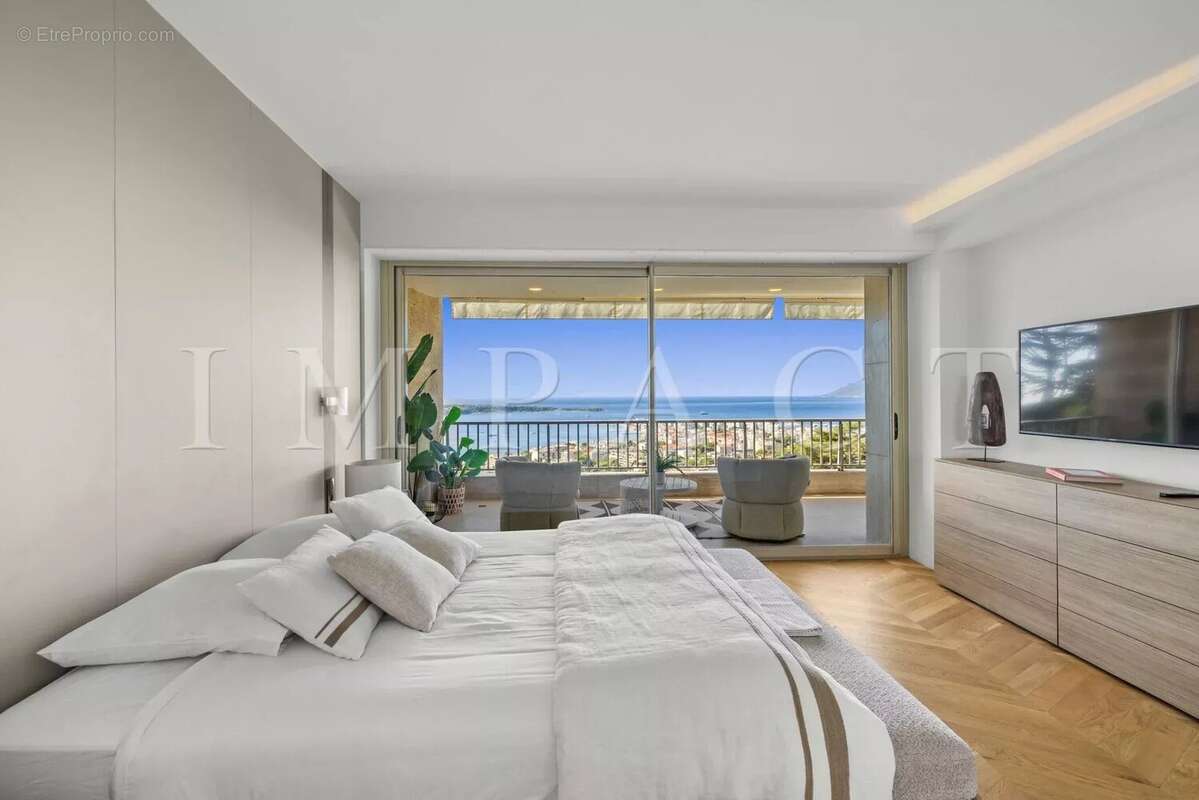 Cannes Californie, Magnifique 4p rénové avec vue mer panoramique  à vendre - photo 9