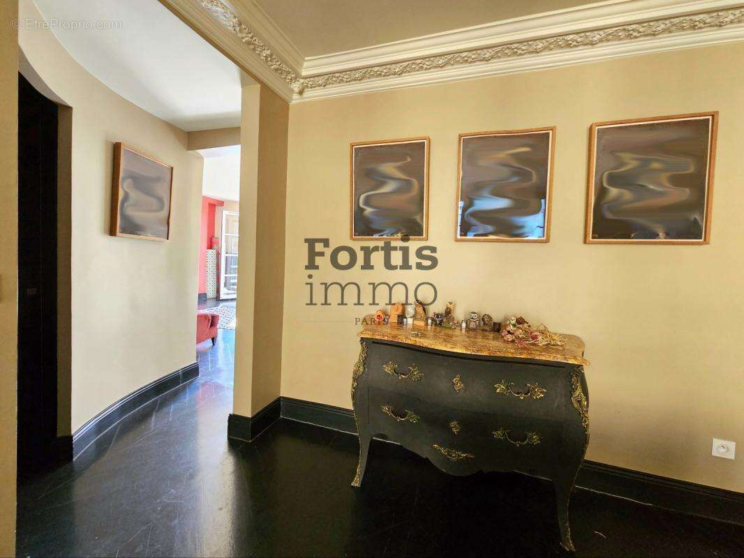 Appartement à PARIS-10E