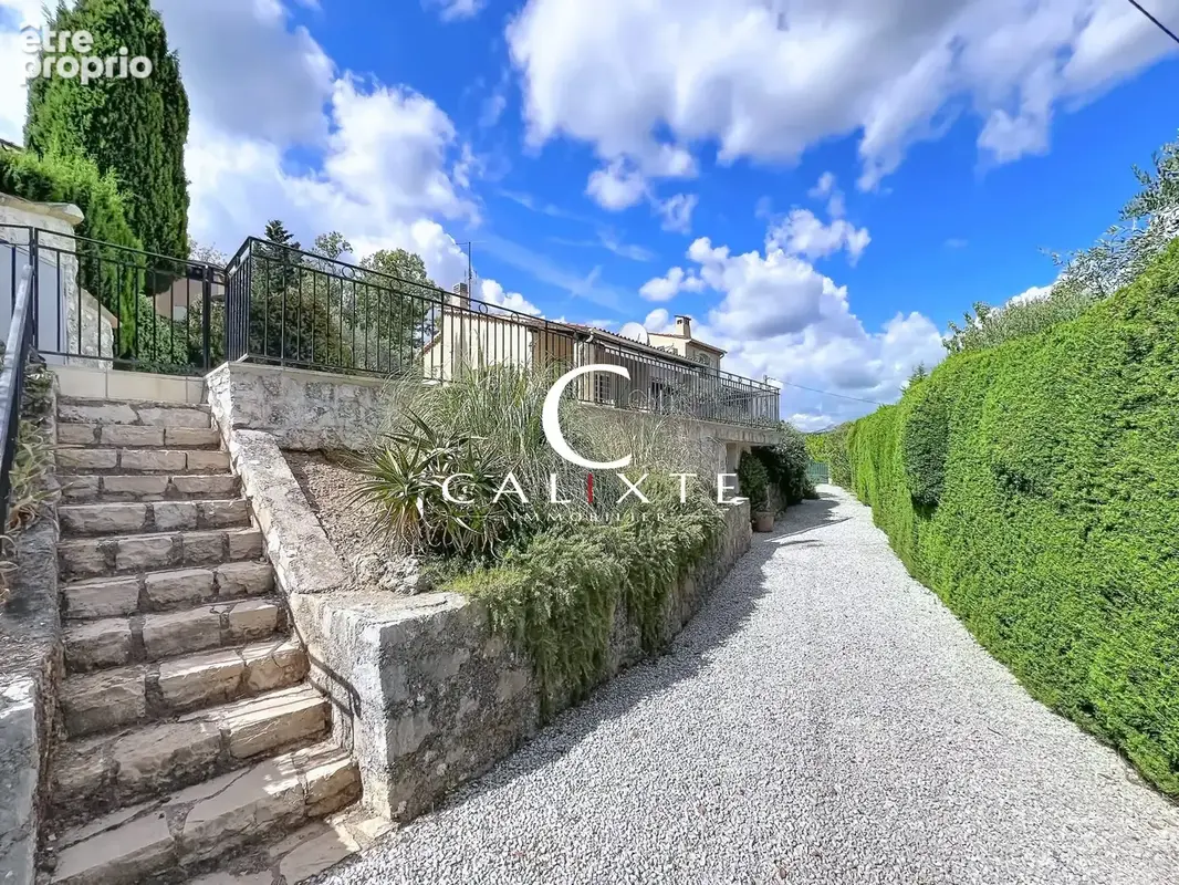 Maison 5 pièces 130 m² à vendre à Tourrettes (83440) - photo 5