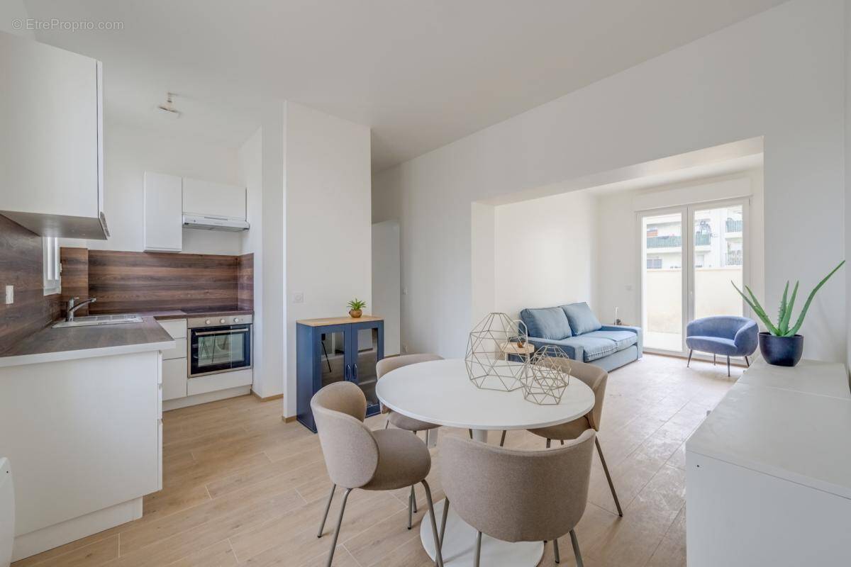 Appartement à AUBERVILLIERS