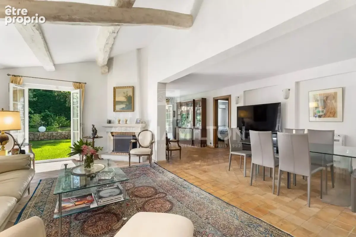 Villa provençale avec vaste terrain, piscine , 4 chambres et stu - photo 4