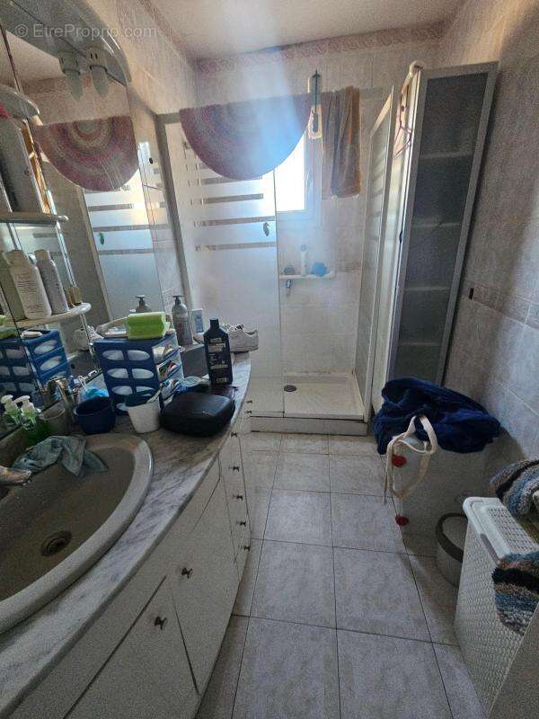 Maison à SAINT-VICTORET