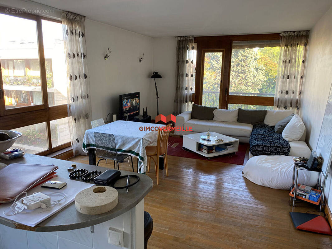 Appartement à LA CELLE-SAINT-CLOUD