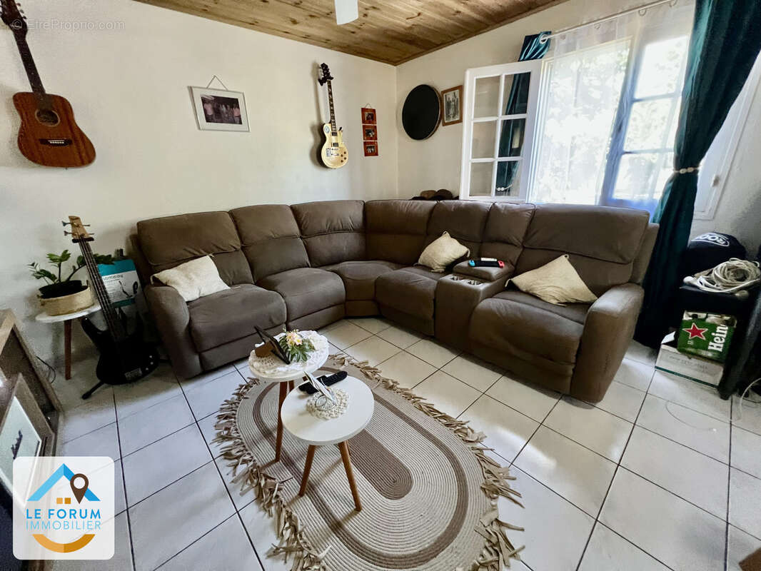 Saint joseph 97480 - maison t3 - fort potentiel - investissement locatif - proche des commodités - photo 3