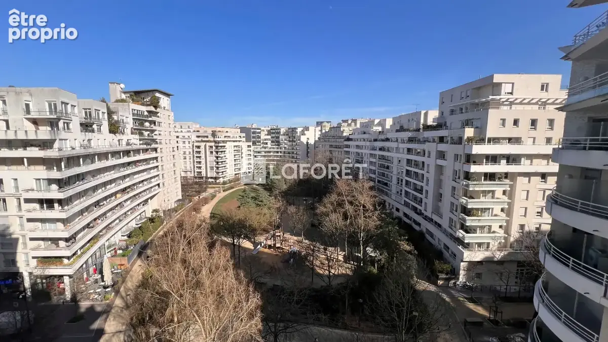 Appartement Courbevoie 3 pièce(s) 63.90 m2 - photo 9