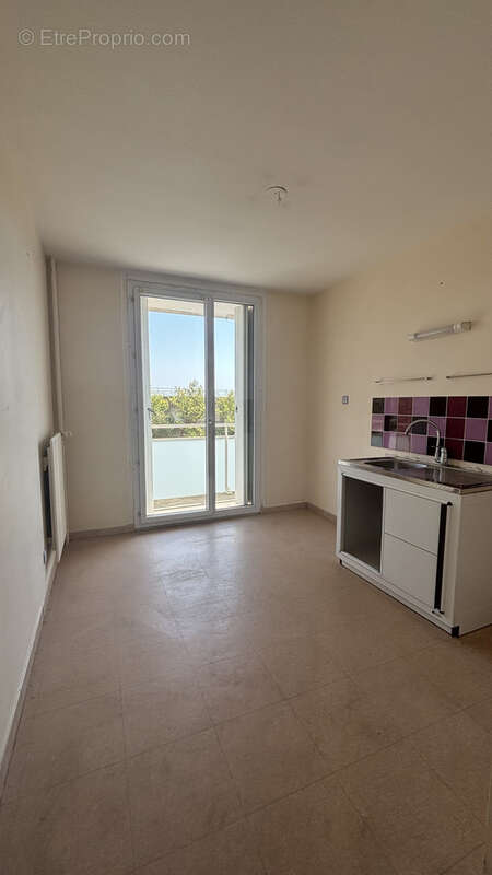 Appartement à PORT-DE-BOUC