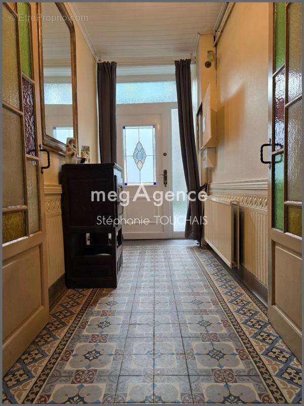 Maison en pierre 110 m², 8 pièces sur 365 m² de terrain - photo 2