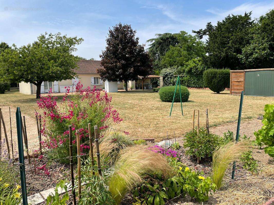 Maison Chatellerault 7 pièce(s) 120.45 m2 - photo 2