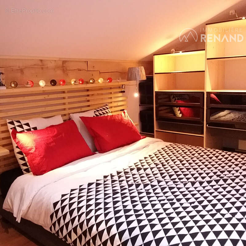 CHAMBRE 3 MANSARDEE - Appartement à CLUSES