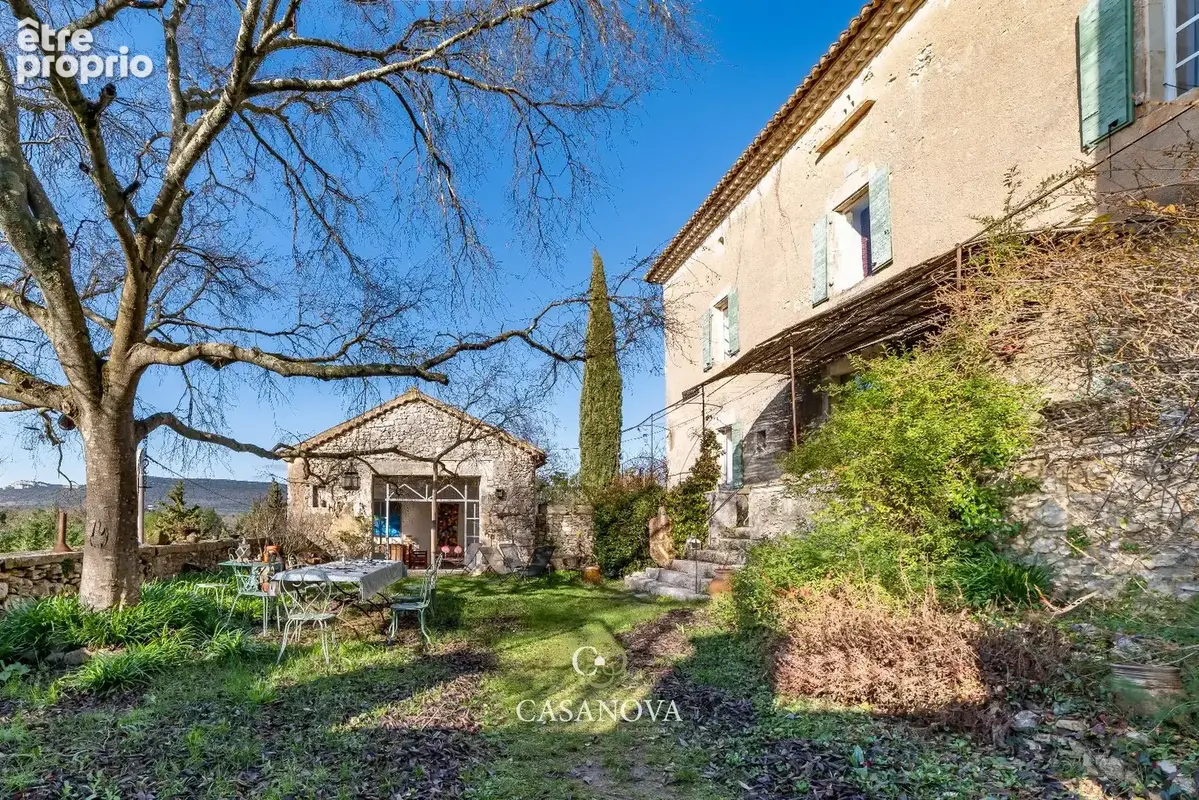 UZES Charmante propriété d'époque avec son atelier d'artiste - photo 18
