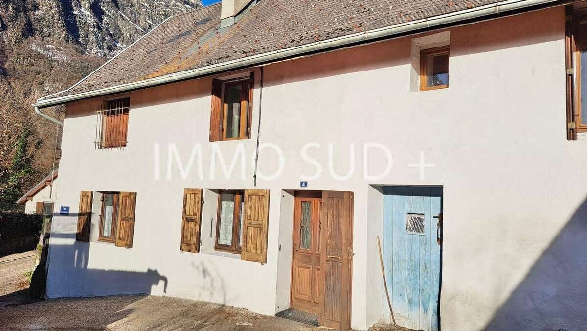 Maison à LIVET-ET-GAVET