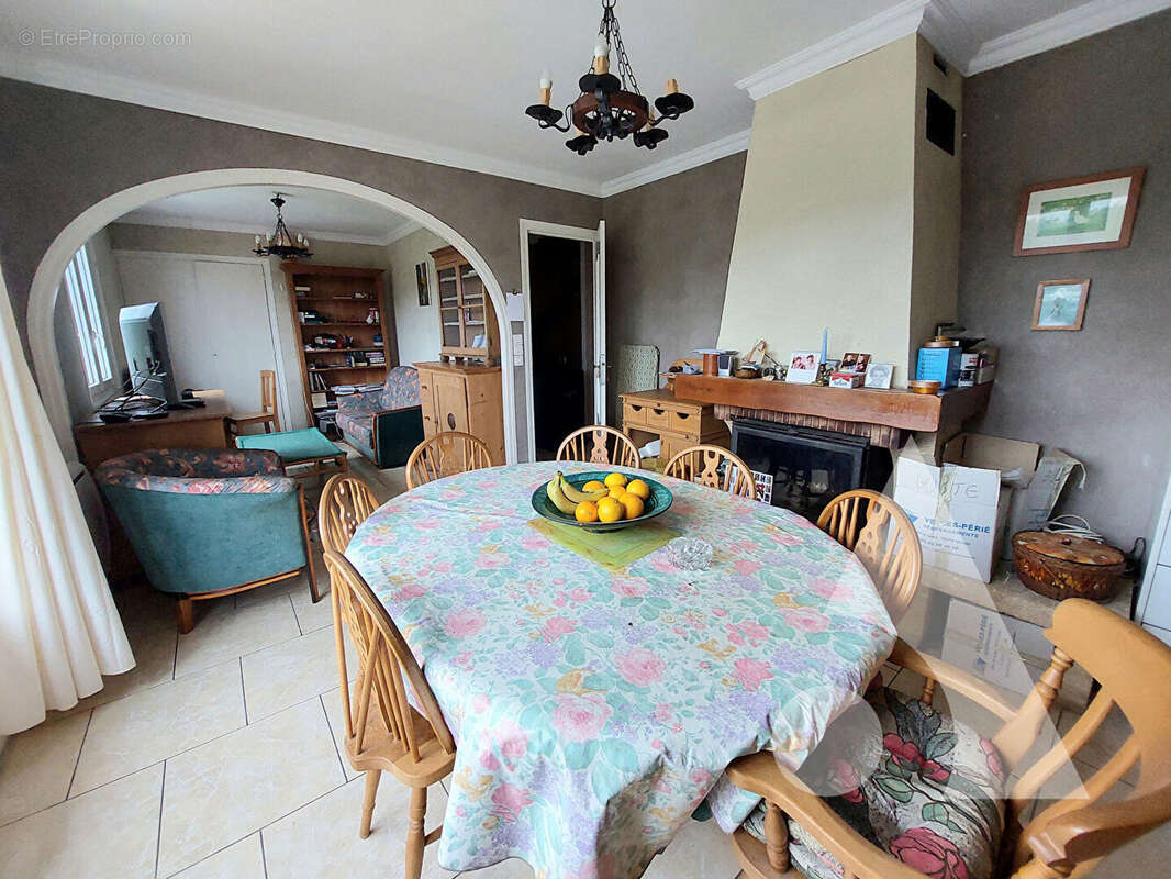 Maison à CREPY-EN-VALOIS