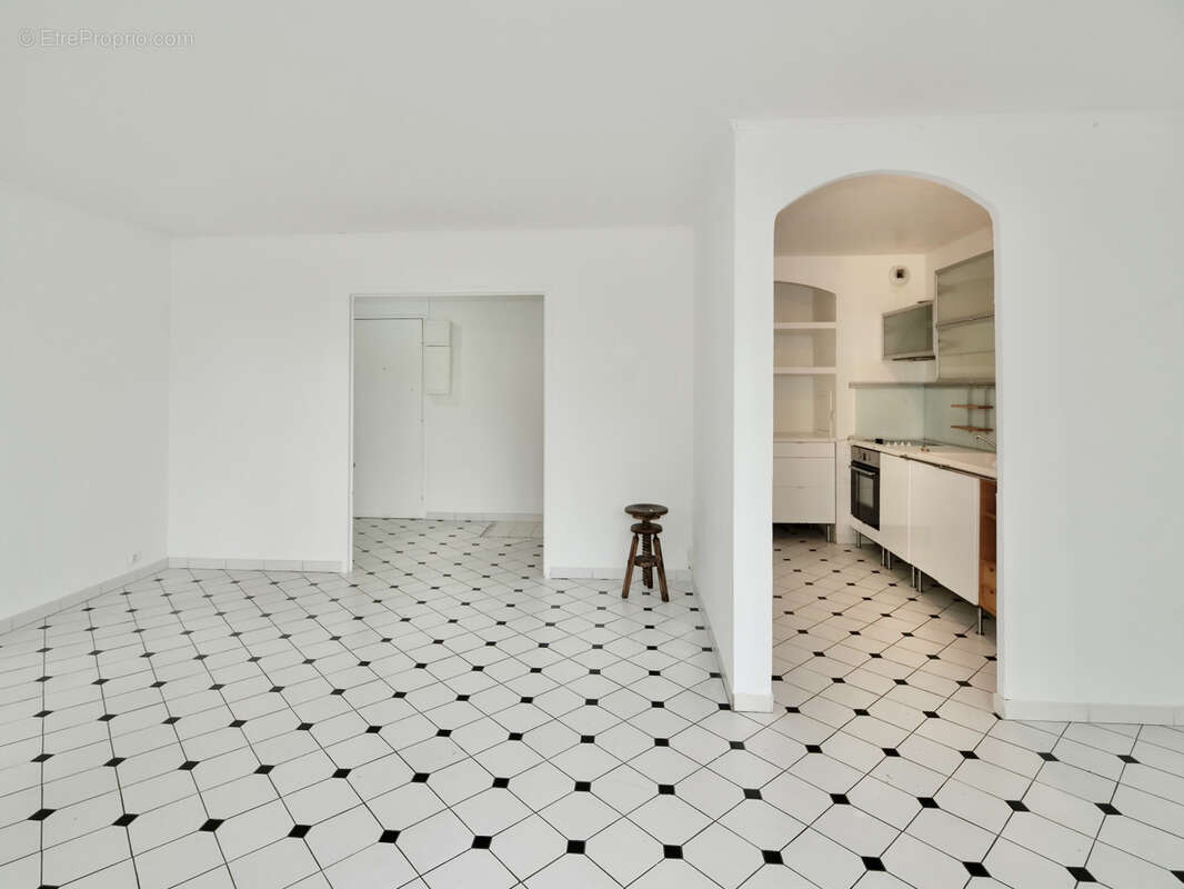 Appartement à VAUX-LE-PENIL