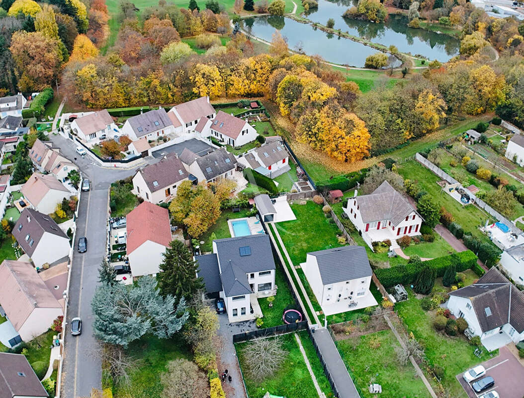 Maison à BRIE-COMTE-ROBERT