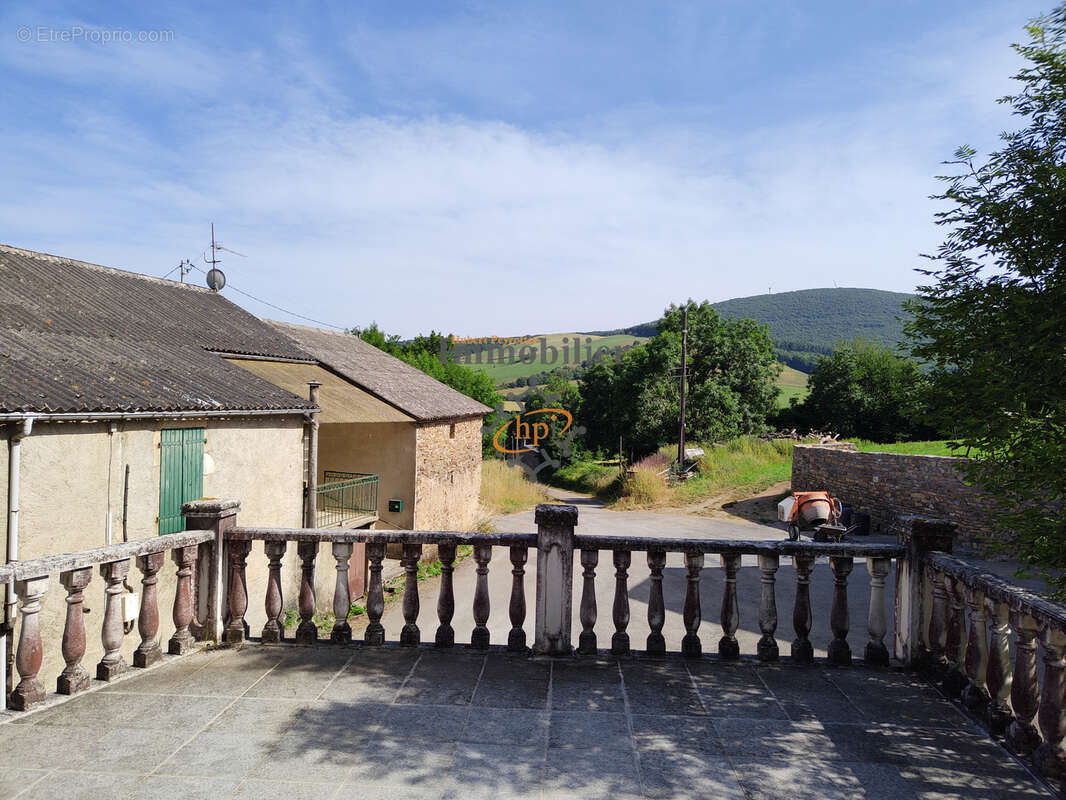 Vente Maison avec dépendances et terrains Montaigut - photo 14