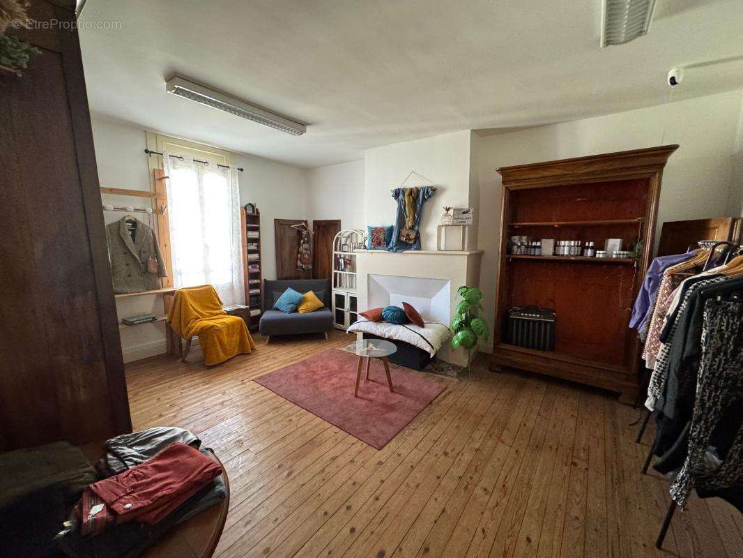 Maison à SAINT-ASTIER