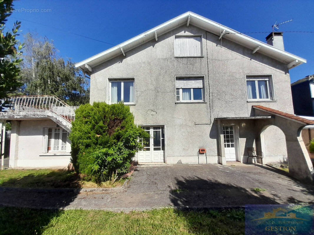 Maison à LOURDES