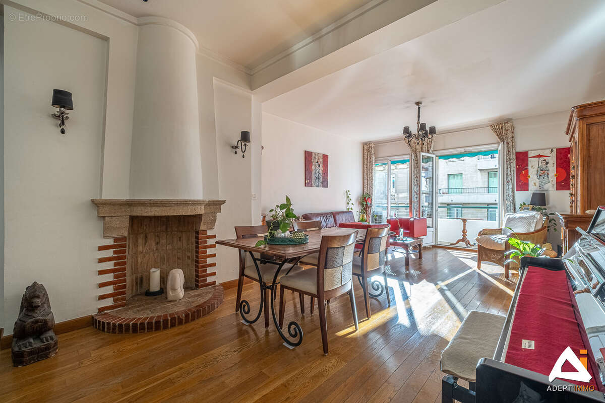 Appartement à MARSEILLE-6E