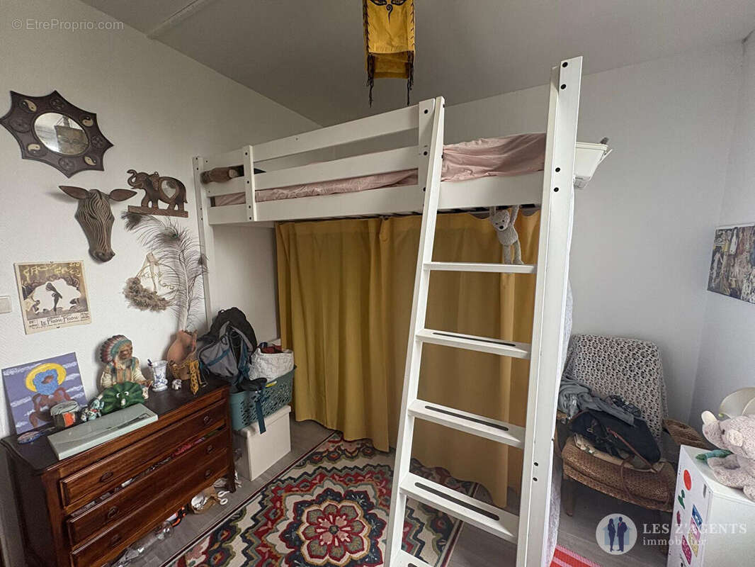 Appartement à SAINT-MARTIN-D'HERES