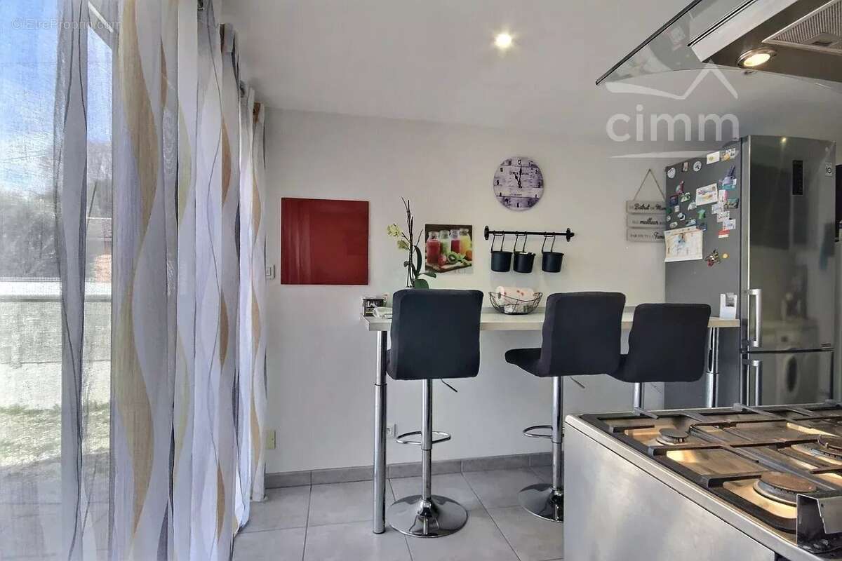 Maison à MONTELIMAR