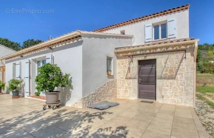 Maison à SAINT-MAXIMIN-LA-SAINTE-BAUME