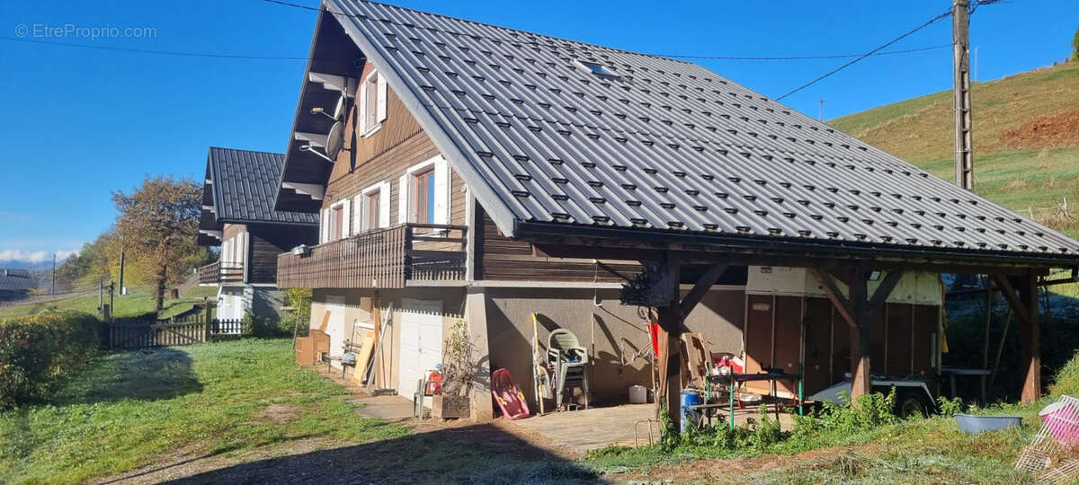 Maison à LE PONTET