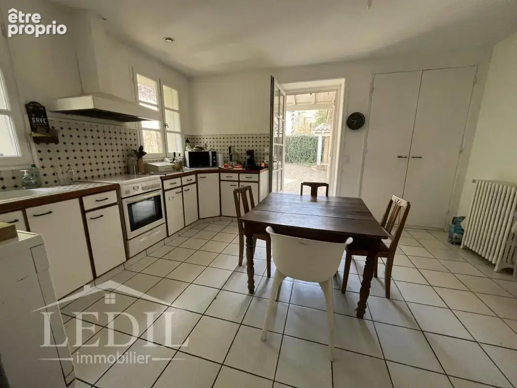 Grande maison de ville 5 ch avec extérieur clos - photo 6