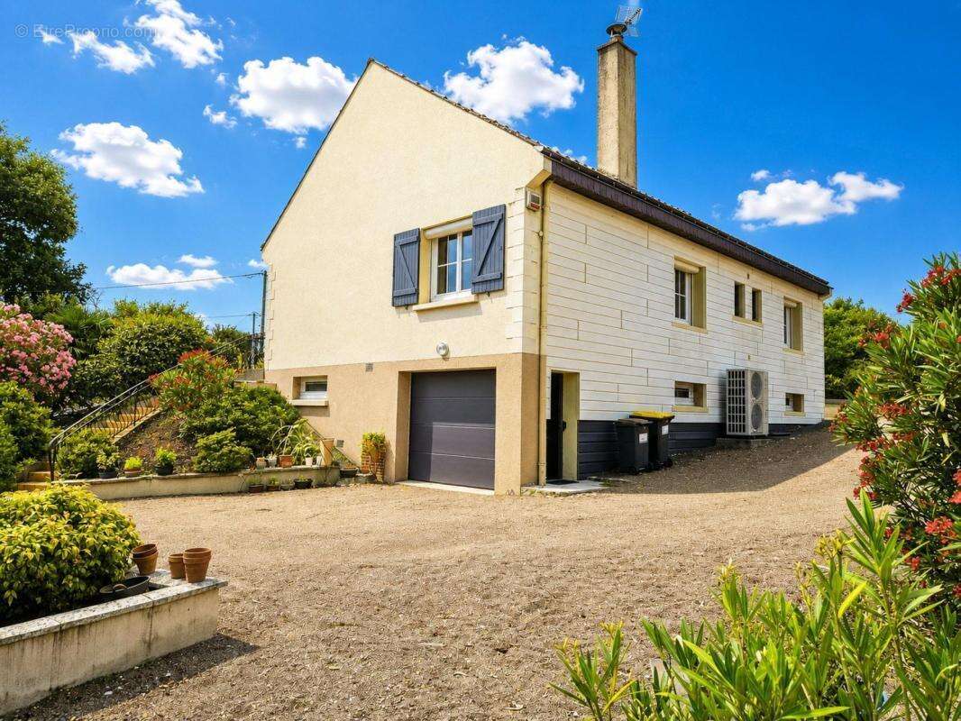 Maison lumineuse avec 1 ha 66 ou 7 ha de terrain (idéal pour chevaux) - photo 13