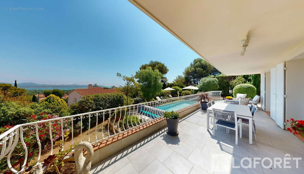 Maison à FREJUS