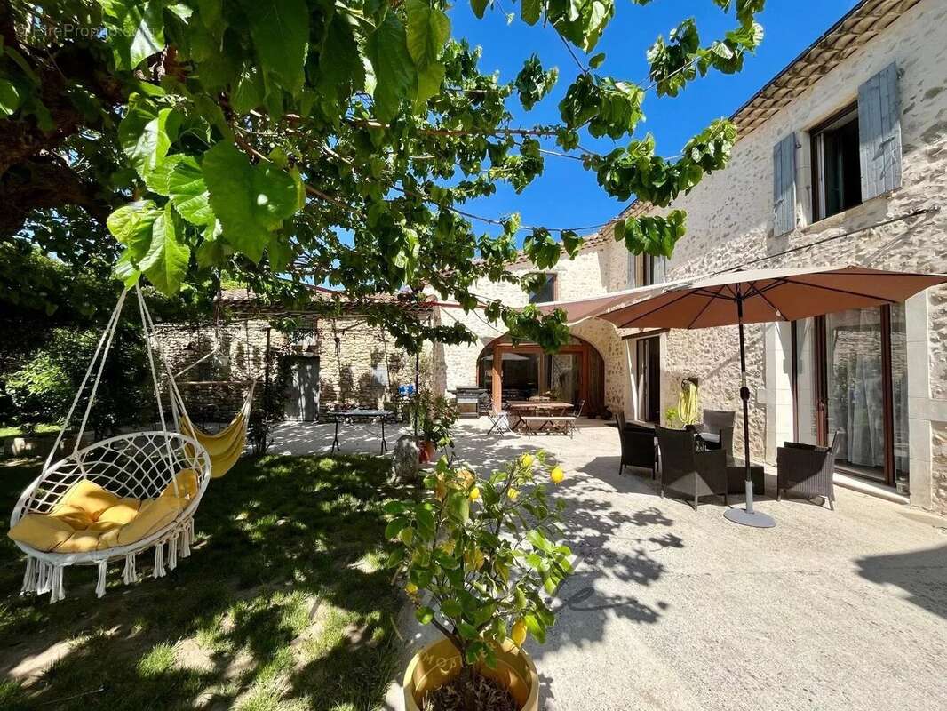 Maison à BONLIEU-SUR-ROUBION