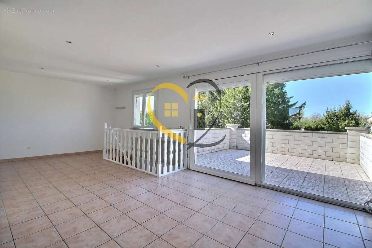 Maison à SAINT-DOULCHARD